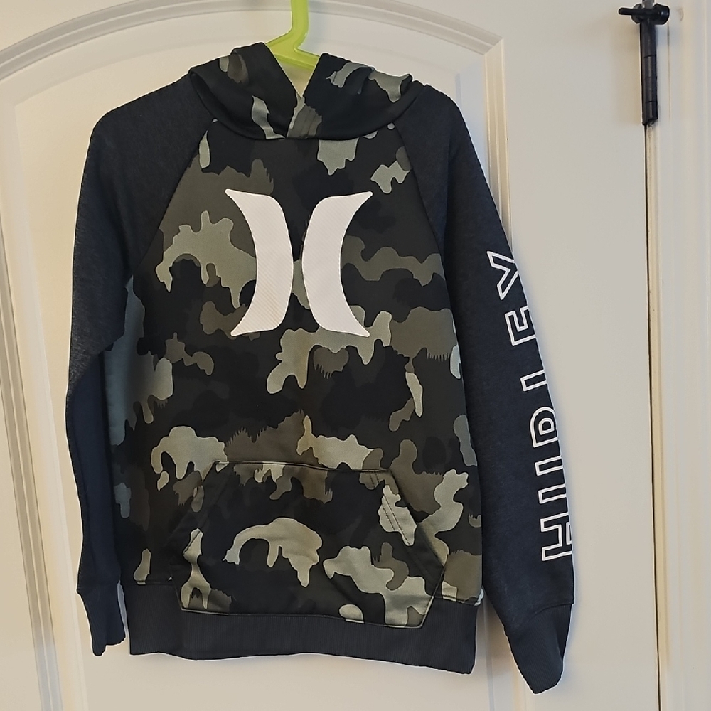 Hurley Black and Green Camo Hoodie GUC